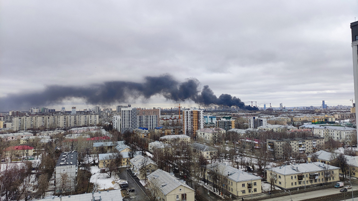 Пожар на территории «Уралмашзавода». Фотогалерея — РБК