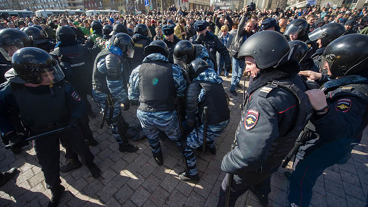 Дума поддержала приравнивание встреч депутатов с избирателями к митингам —  РБК