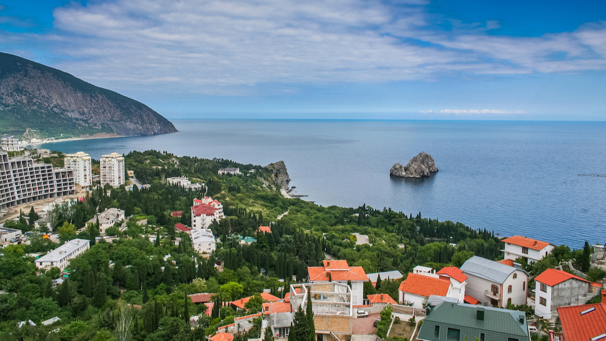 Дача у моря: спрос на дома в Крыму упал, но цены растут :: Загород :: РБК  Недвижимость