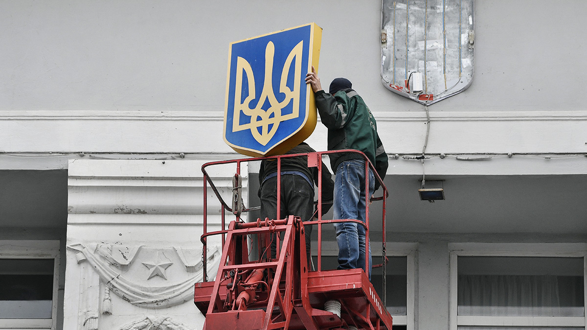 Власти Бердянска начнут платить зарплаты и пенсии в рублях — РБК