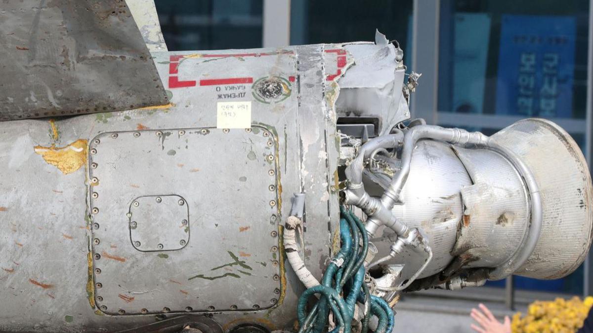 Обломки зенитной ракеты SA-5, найденные Южной Кореей 