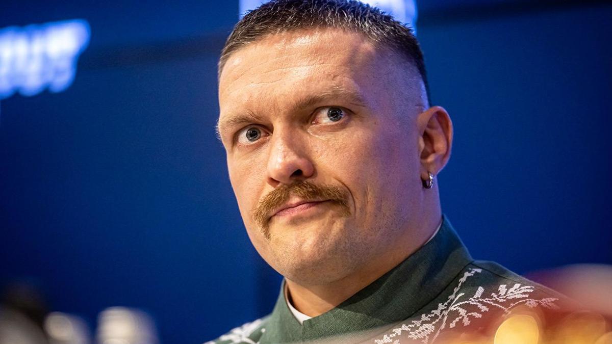 Александр Усик