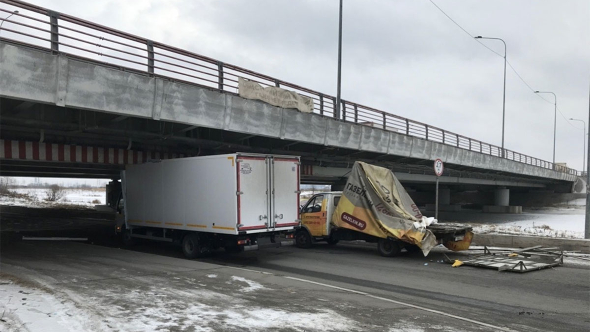 В Петербурге закроют проезд под «мостом глупости» — РБК