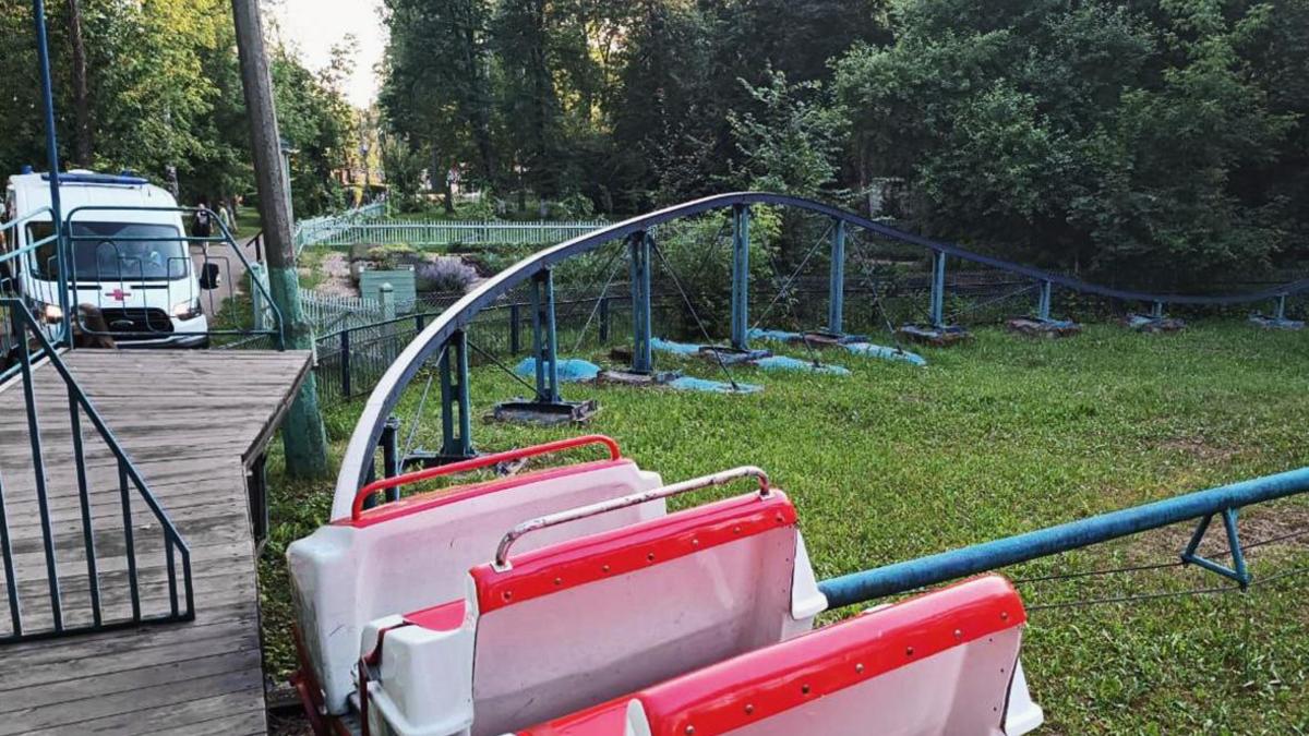 В Орехово-Зуево две девочки пострадали из-за падения кабины аттракциона —  РБК