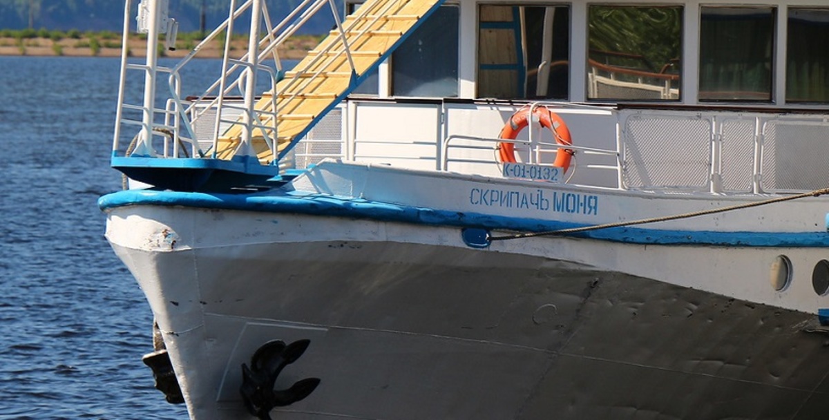 Теплоход "Лена" стал "Скрипачом Моней" в 2013 году