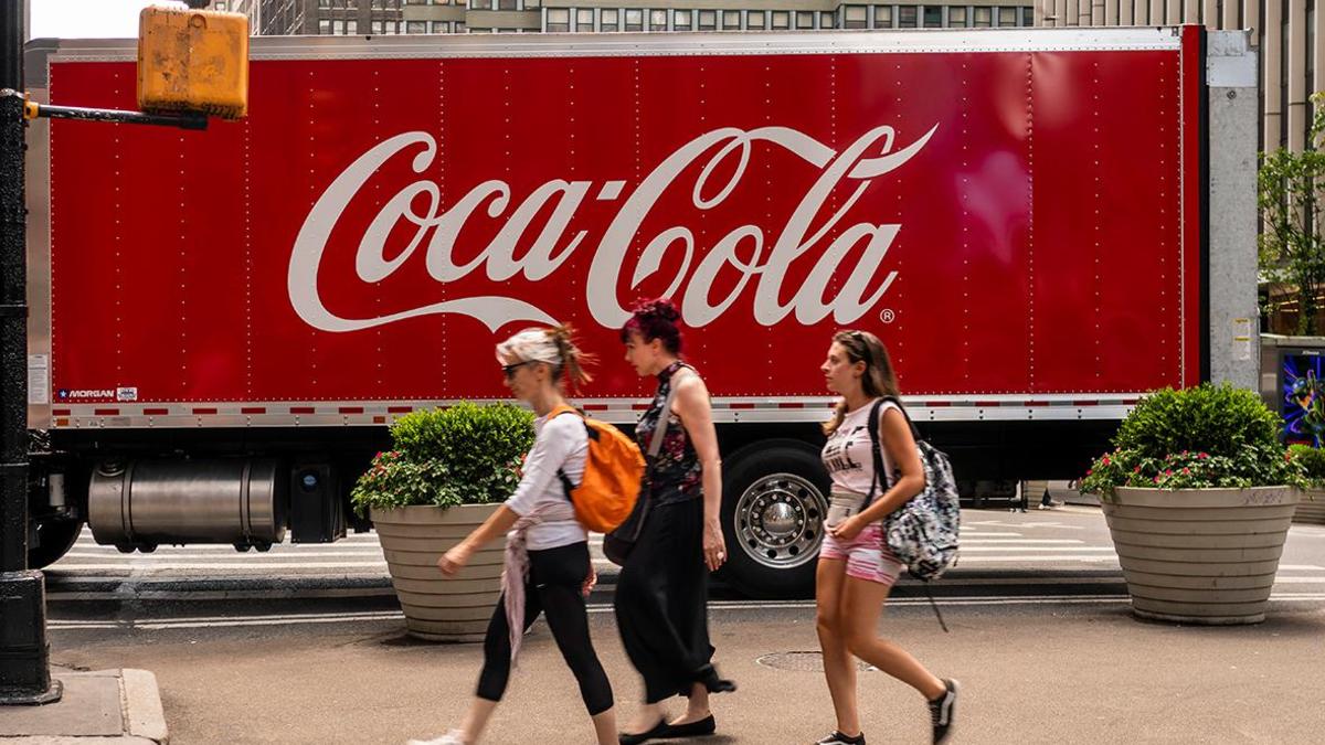 Роспатент продлил срок прав на товарный знак Coca-Cola до 2034 года — РБК