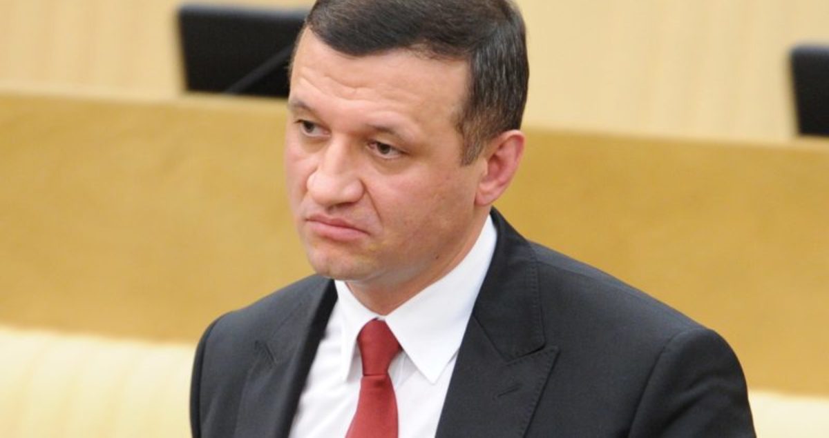 Дмитрий Савельев