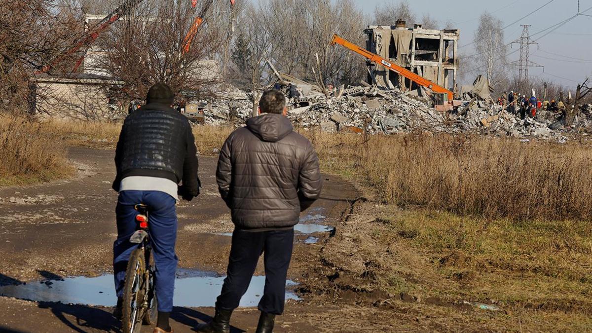 Власти опровергли гибель в Макеевке мобилизованных из Саратовской области —  РБК