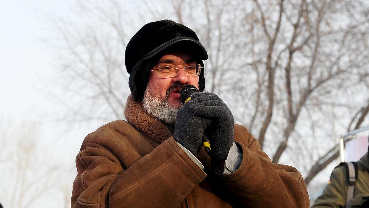 Виктор Козодой на первом митинге в парке «Городское начало»