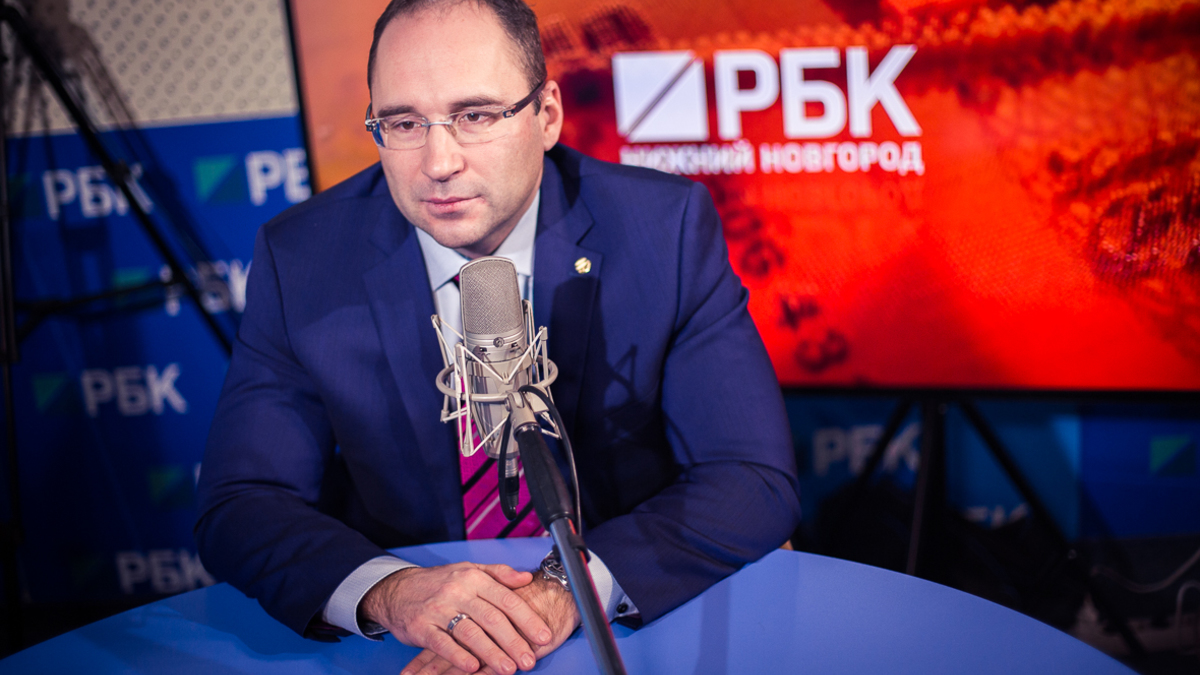 Александр Шаронов