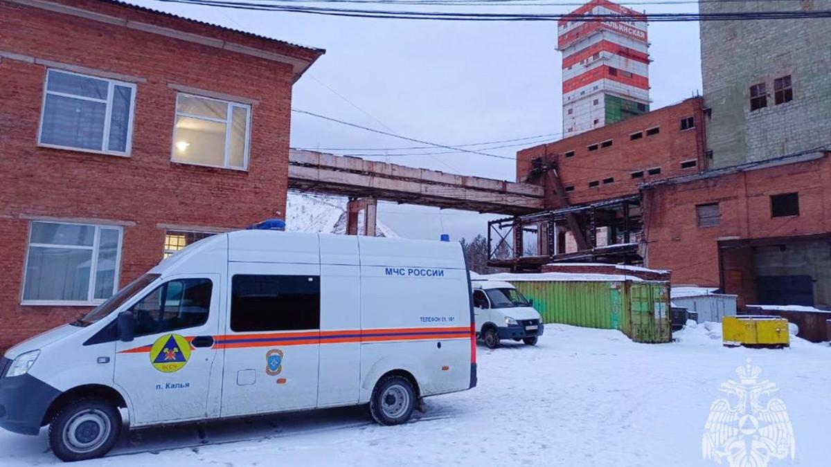 Оказавшийся под завалом в шахте «Кальинская» рабочий погиб — РБК