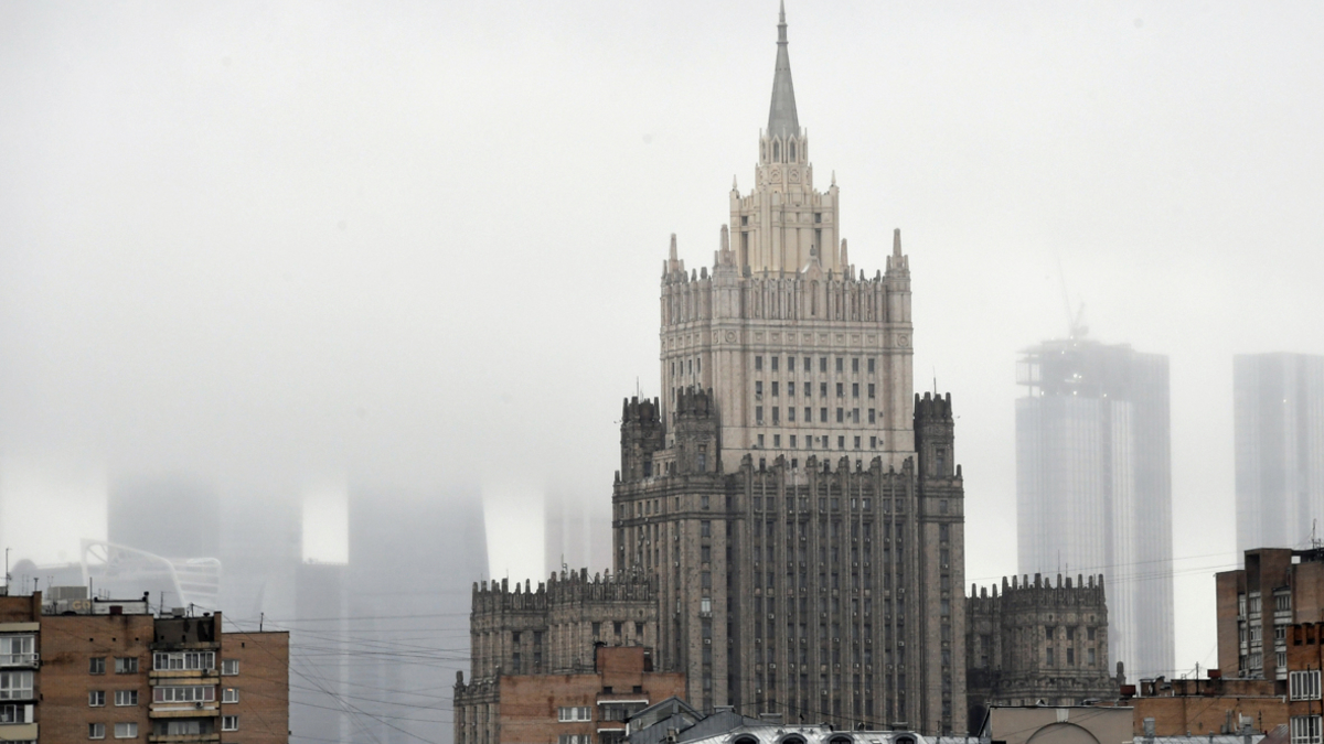 Вид на здание МИД РФ