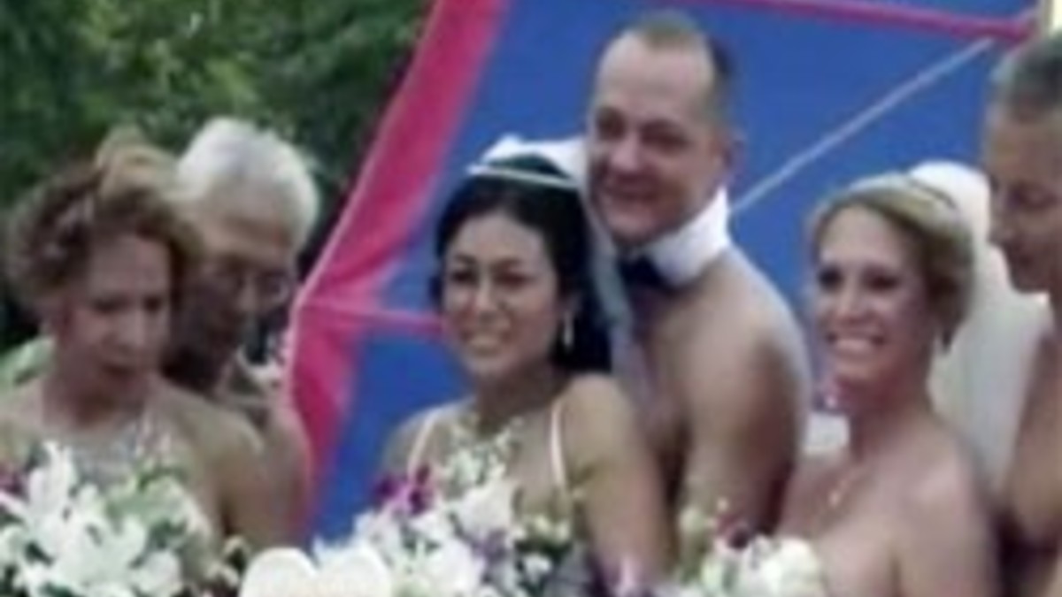 видео голые на свадьбах видео