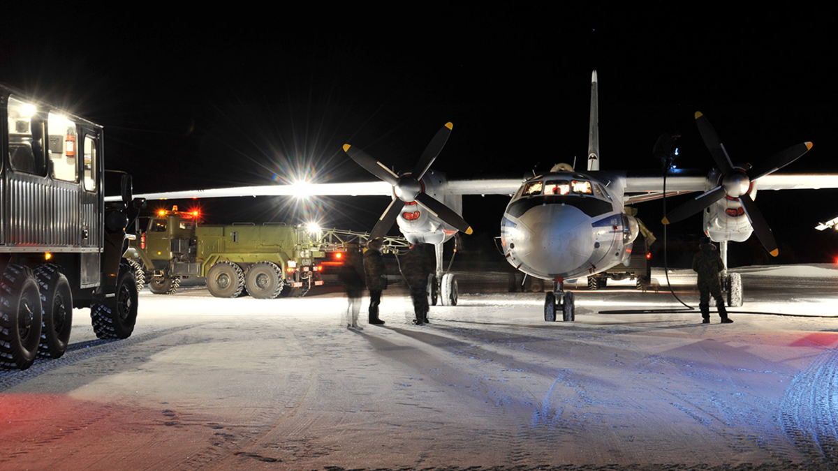 В Подмосковье самолет Ан-26 выкатился за пределы взлетной полосы — РБК