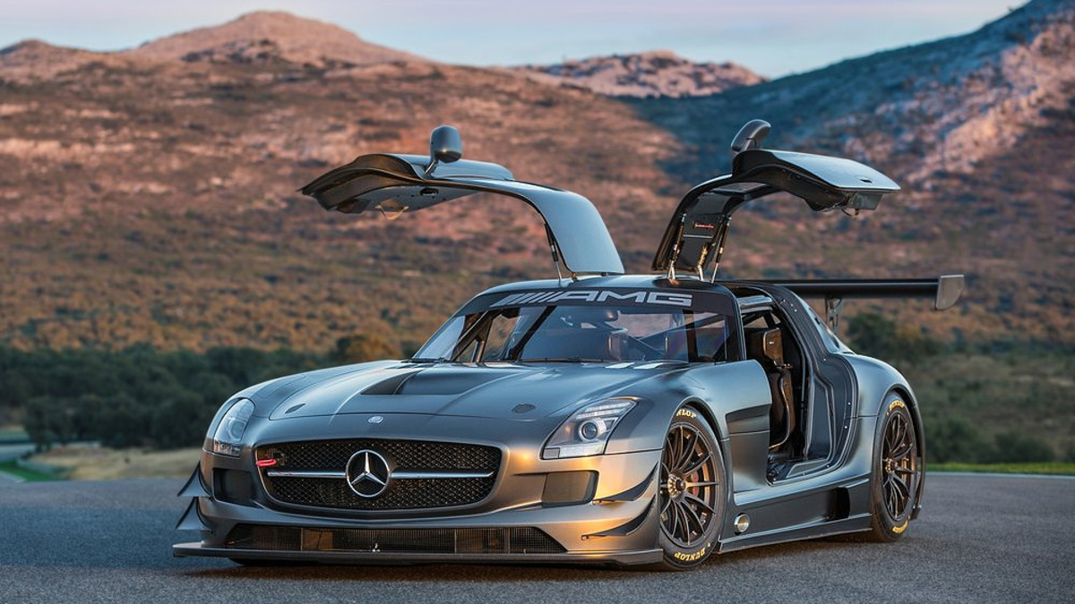 AMG отмечает 45-летие эсклюзивным SLS AMG GT3 :: Autonews