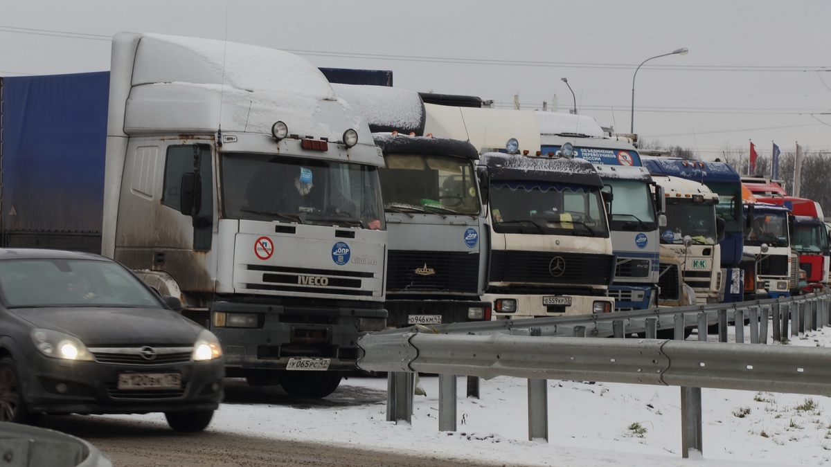 Движение по трассе М-5 перекрыли из-за метели :: Autonews