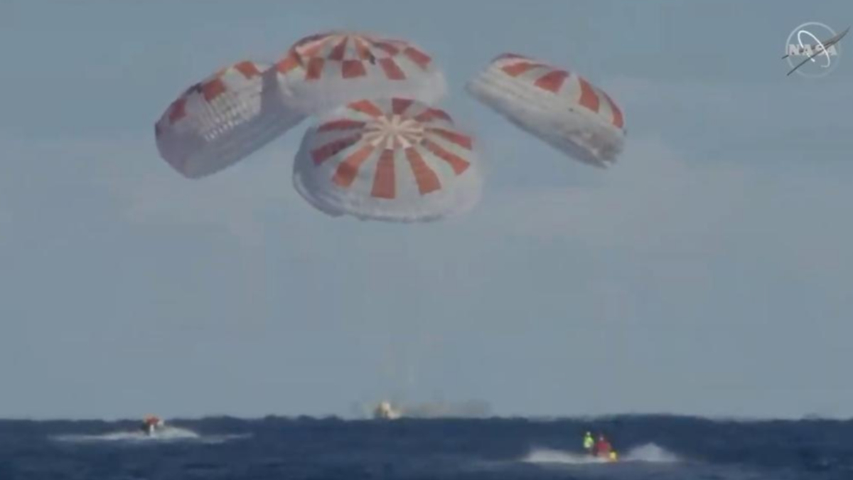 Приводнение Crew Dragon в Атлантике