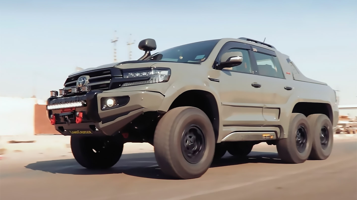 Toyota Land Cruiser превратили в шестиколесный пикап. Видео :: Autonews