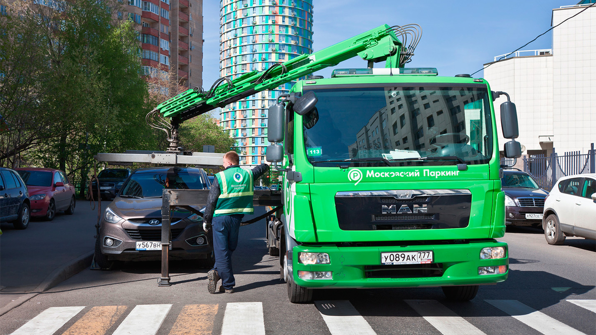 Водители жалуются на штрафы за парковку возле пешеходного перехода ::  Autonews