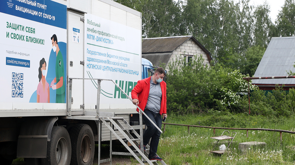 В России начали вводить обязательную вакцинацию. Что важно знать — РБК