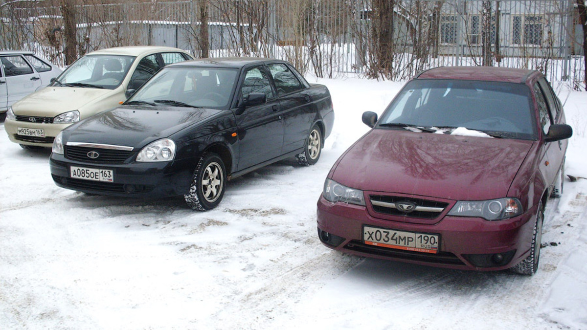 Приора ланос. Нексия и Приора. Daewoo Nexia или ВАЗ 2110. ВАЗ 2110 И Дэу Нексия.