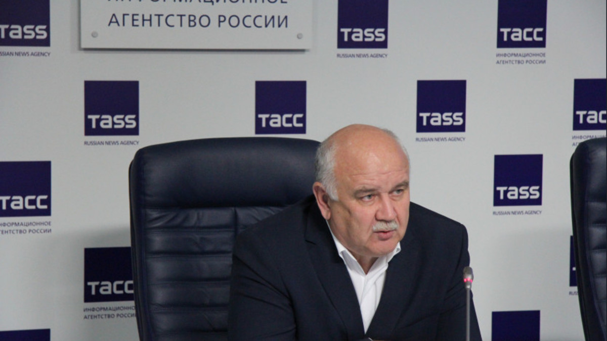 Министр промышленности и торговли Новосибирской области Николай Симонов