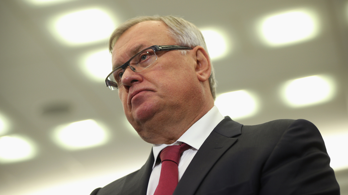 Андрей Костин
