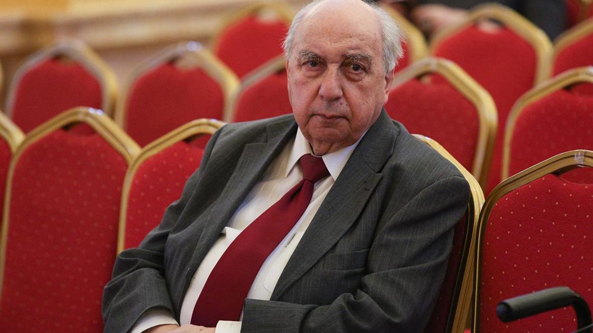Александр Чубарьян