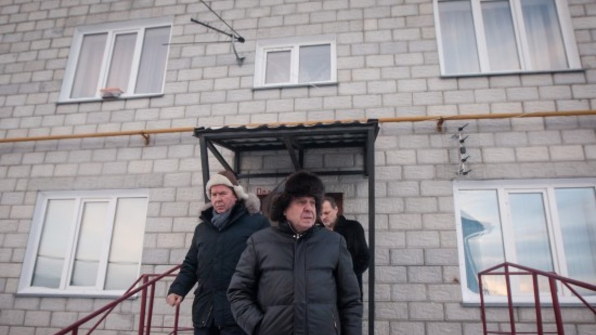 На переднем плане — губернатор Новосибирской области Владимир Городецкий