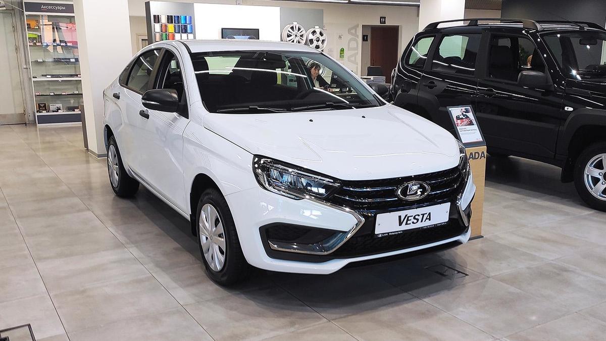 Московские дилеры продают Lada Vesta со скидкой 100–200 тыс. руб.  Подробности :: Autonews