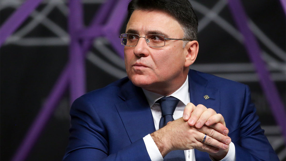 Александр Жаров