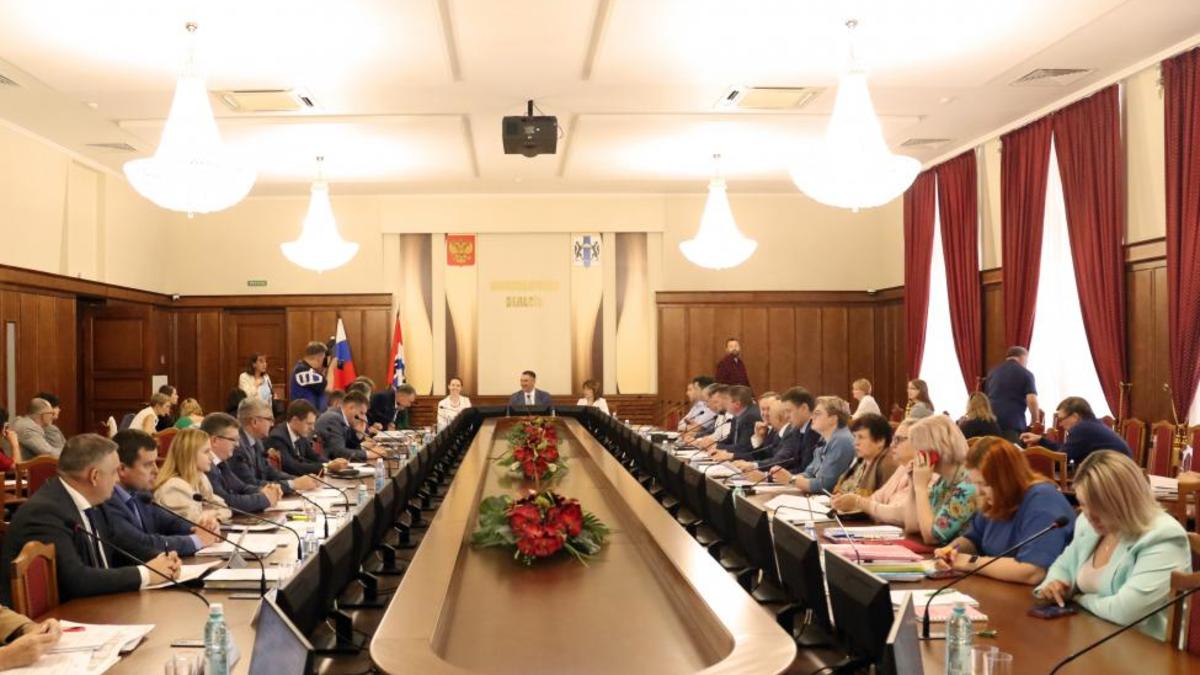 Фото: пресс-служба Заксобрания Новосибирской области