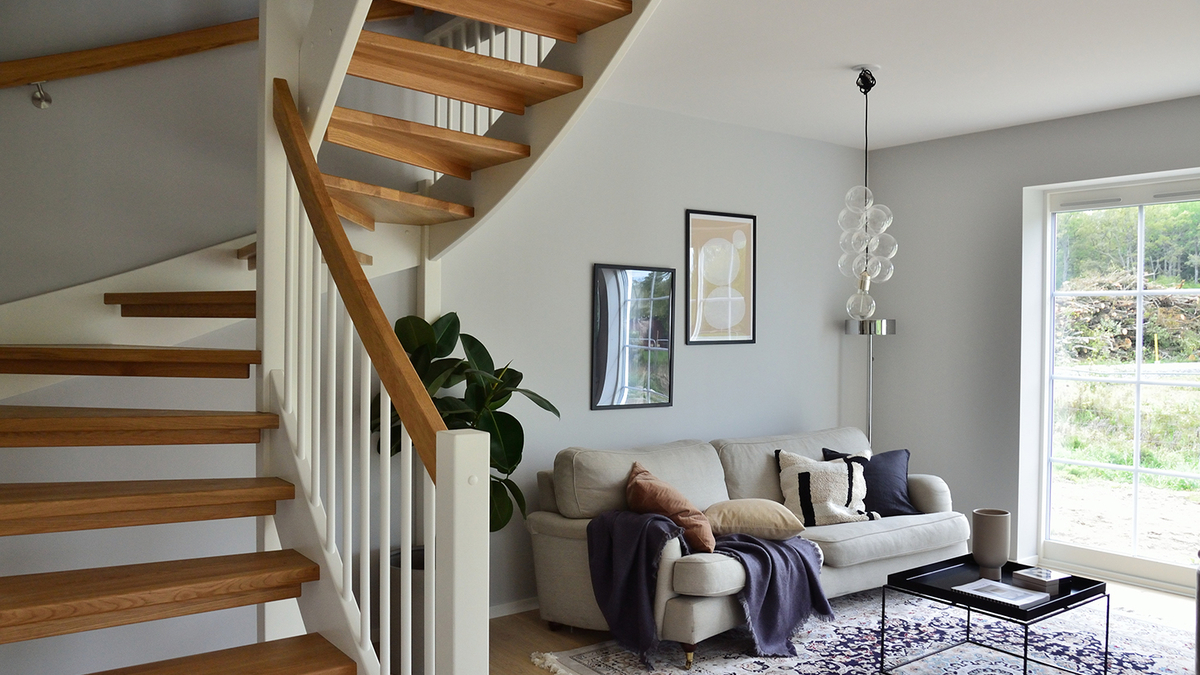 Лестница в доме: 7 примеров дизайна с фото