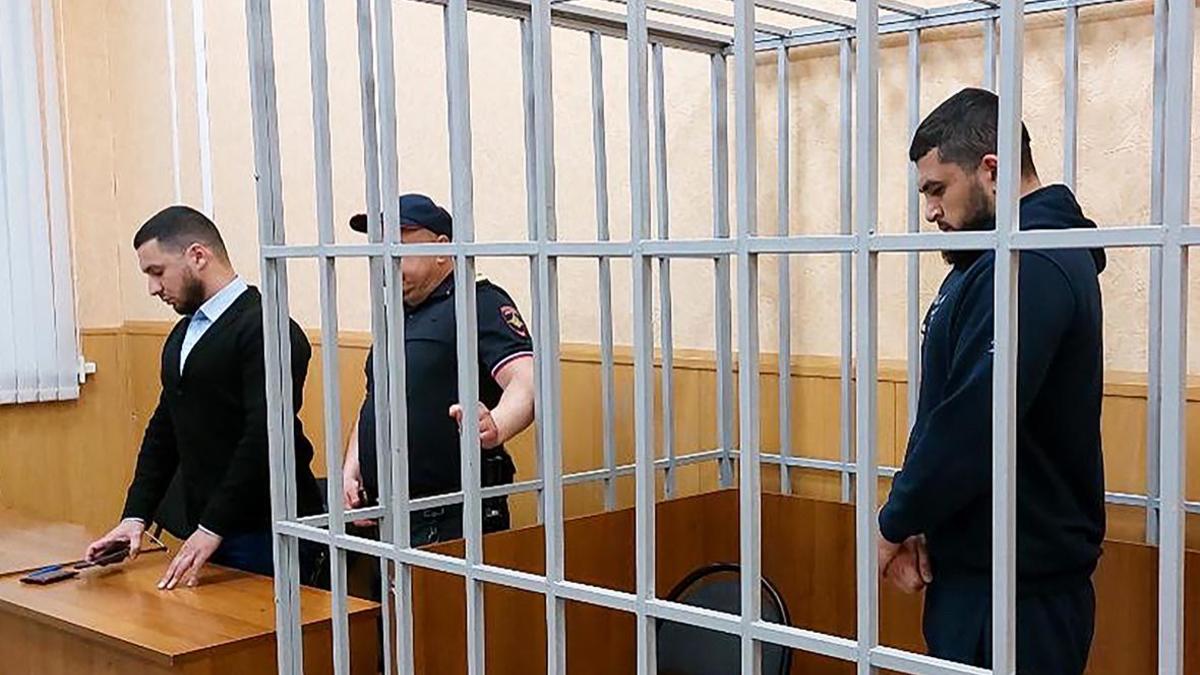 Анар Гусейнов (справа)