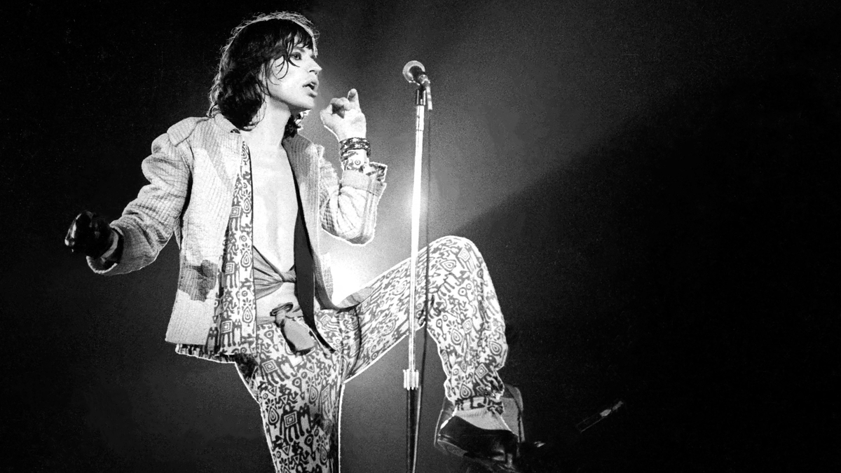 Мик Джаггер и The Rolling Stones на концерте в Дейли-Сити, Калифорния, 1975