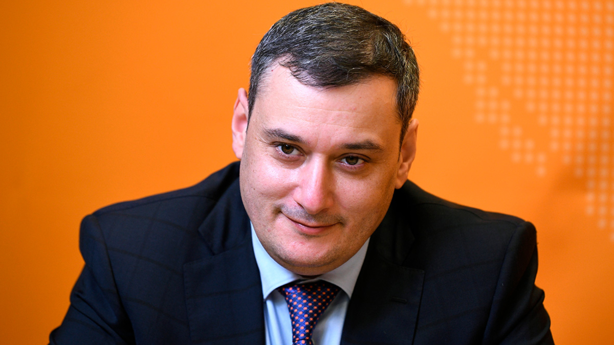 Александр Хинштейн
