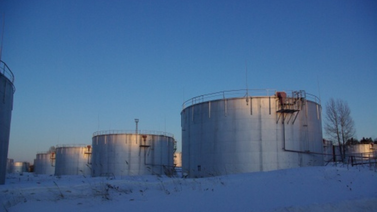 Нефтебаза «Красный яр» в Новосибирской области. Объем резервуаров — 135 тысяч кубометров.