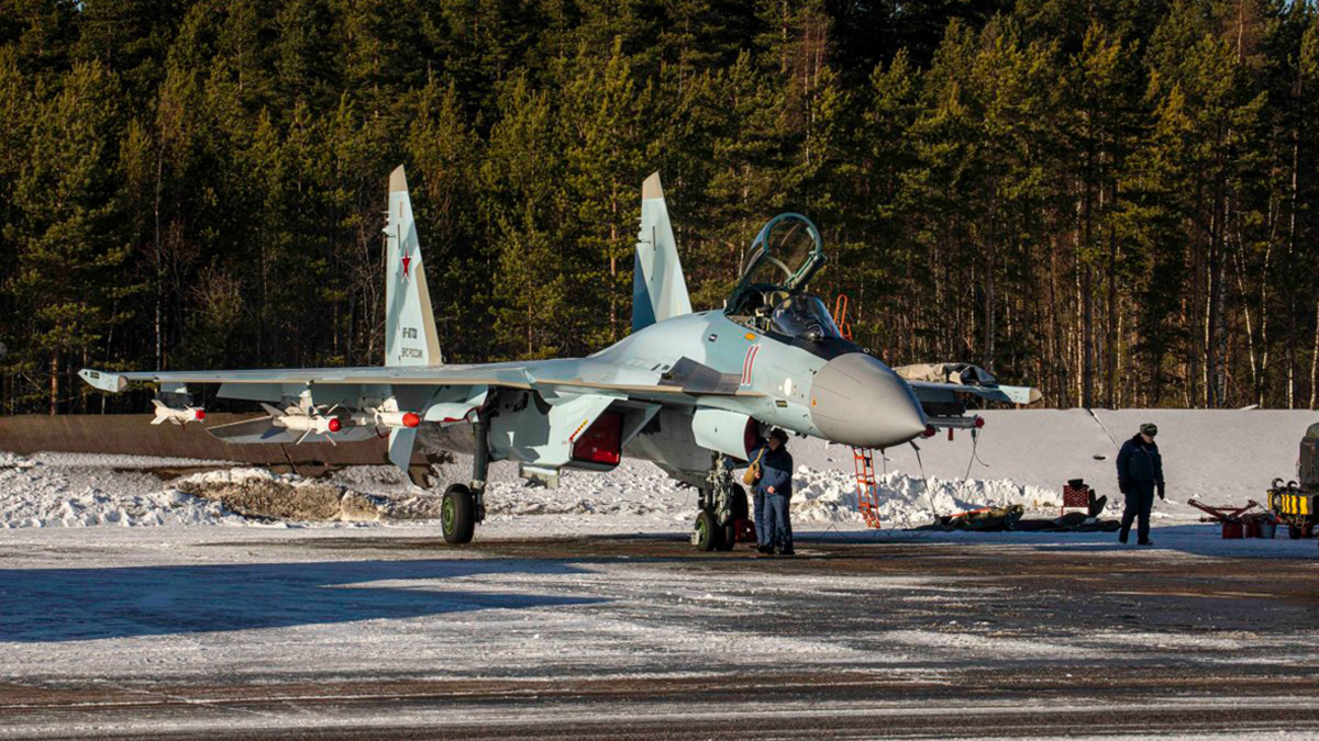 Истребитель Су-35