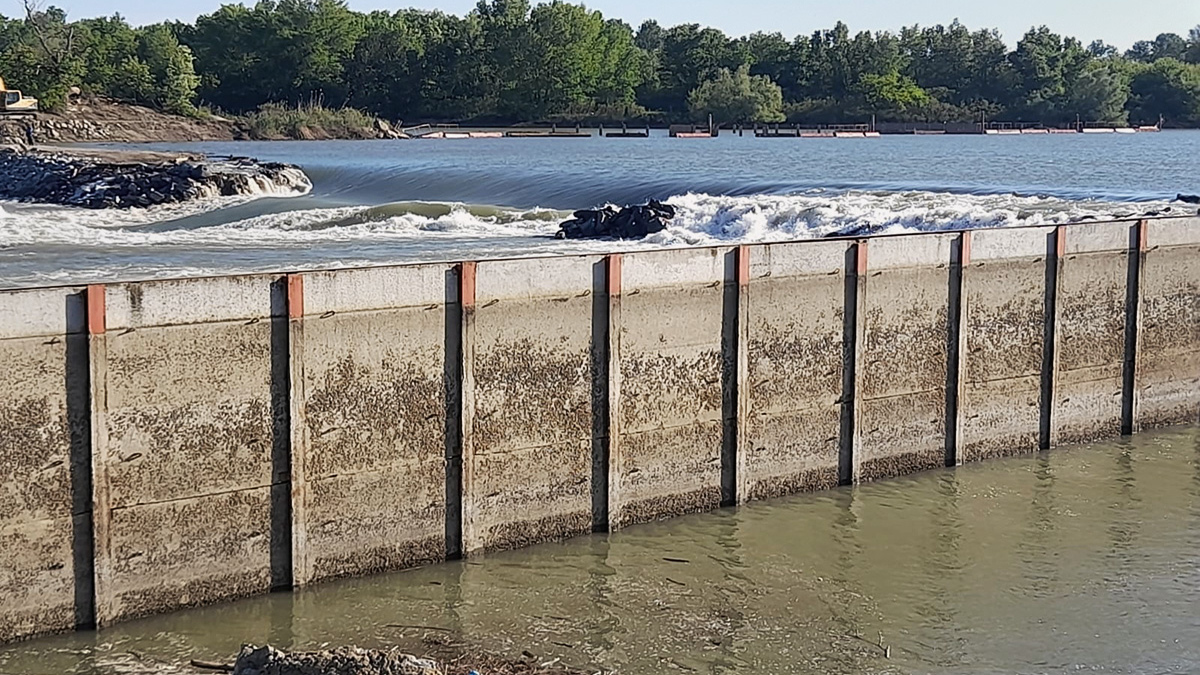 В Краснодарском крае размыло достроенную два дня назад временную дамбу — РБК