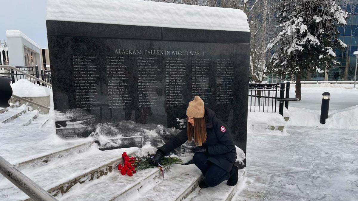 Власти Аляски не дали российским дипломатам посетить могилы военных СССР —  РБК