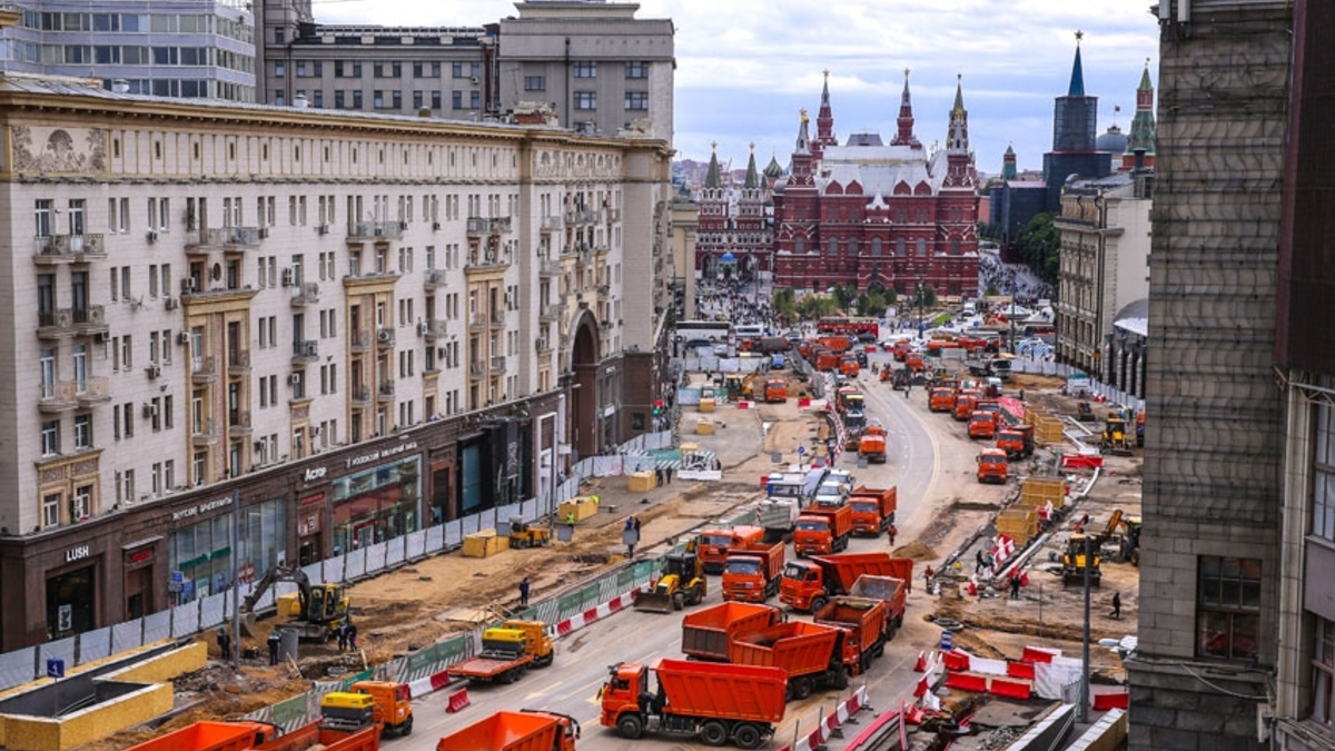 Липы и мостовая XVII века: какой будет обновленная Тверская улица ::  Городская недвижимость :: РБК Недвижимость