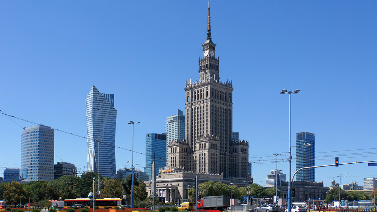 Польские министры задумались о сносе сталинской высотки в Варшаве — РБК