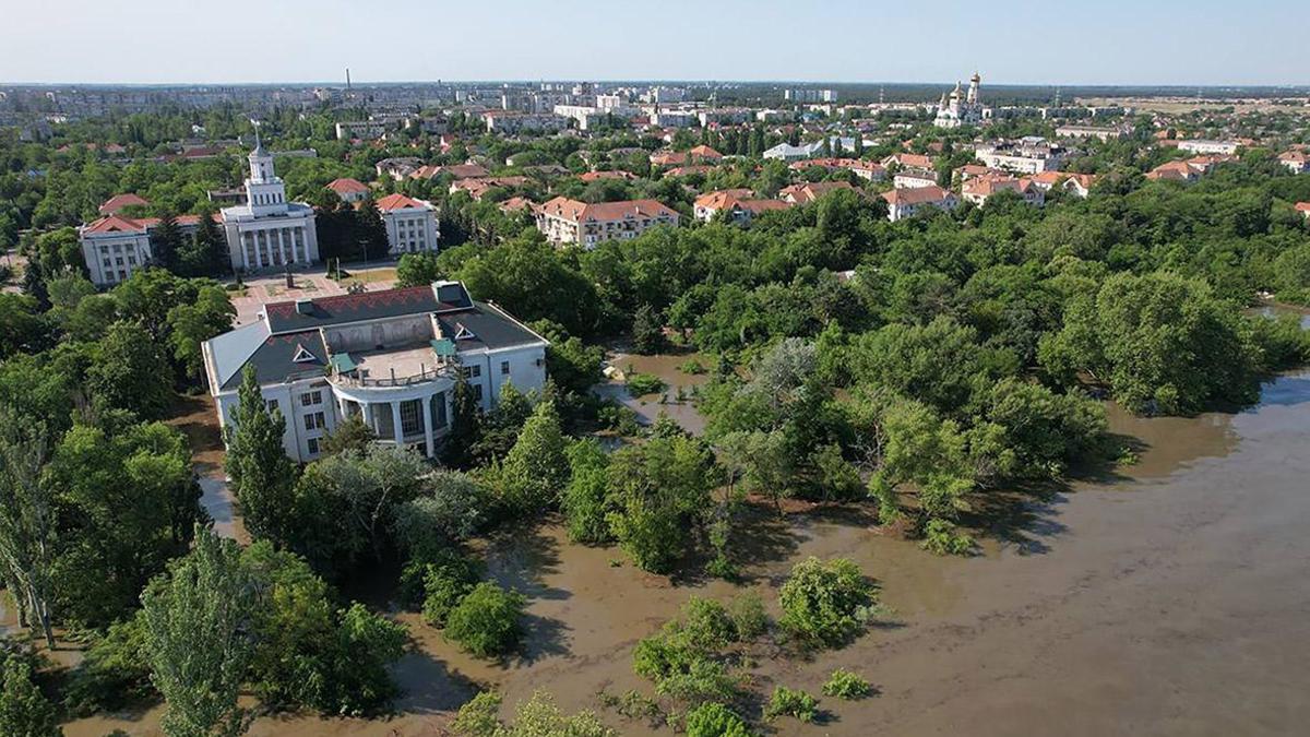 В Новой Каховке ввели режим ЧС — РБК