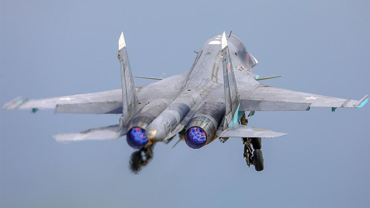 Истребитель Су-34