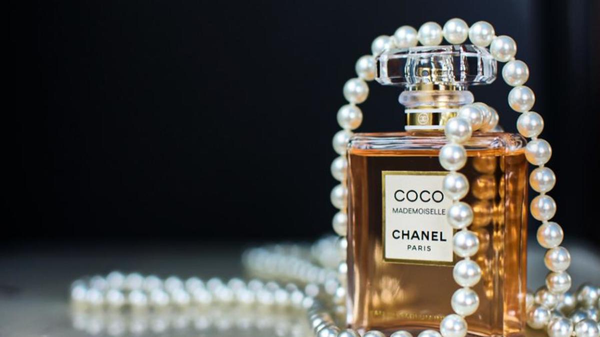 Владельцы Chanel примут участие в приватизации банка Ротшильдов | РБК  Инвестиции