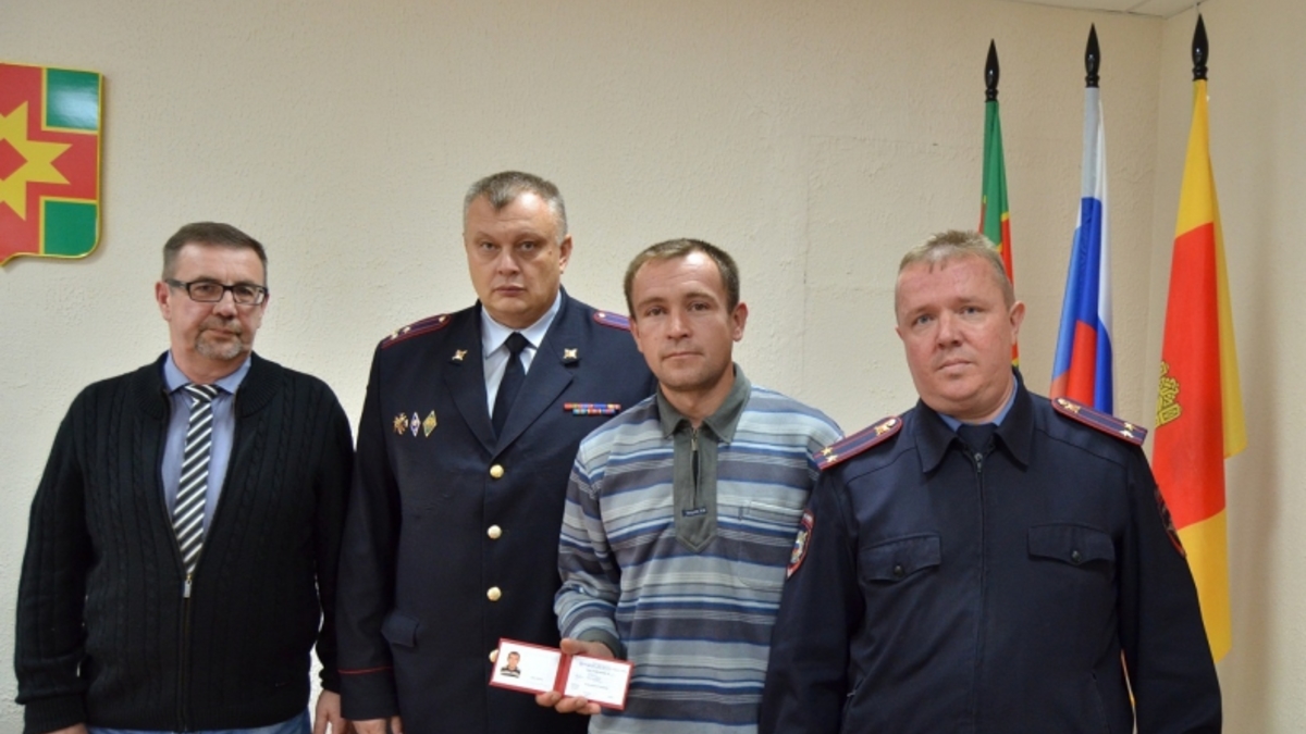 Новый руководитель УМВД по Екатеринбургу Игорь Озеров на фото второй слева.