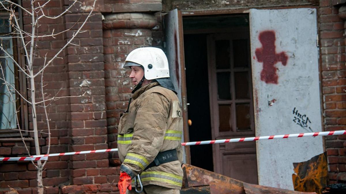 В Якутии четыре человека погибли при пожаре в жилом доме — РБК