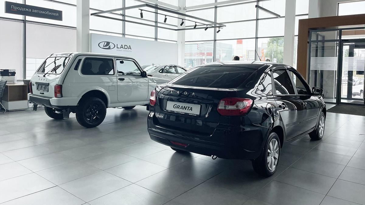 Lada стала лидером по продажам новых легковых машин в январе. Рейтинг ::  Autonews