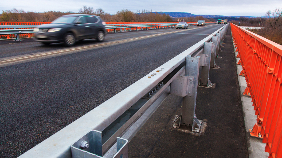 Участки трасс М5 и М7 закрыли из-за метели. Где и для кого :: Autonews