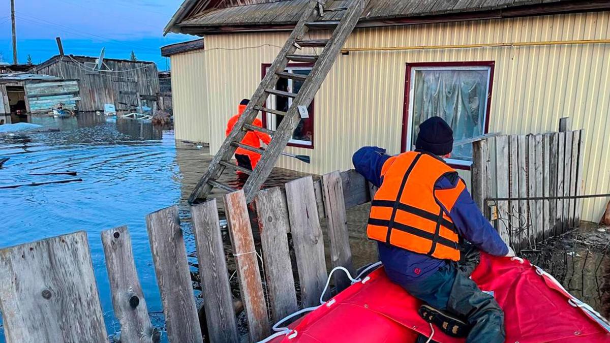 В Якутии объявили региональный режим ЧС из-за паводка — РБК